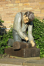 Bessemmsbenger Statue